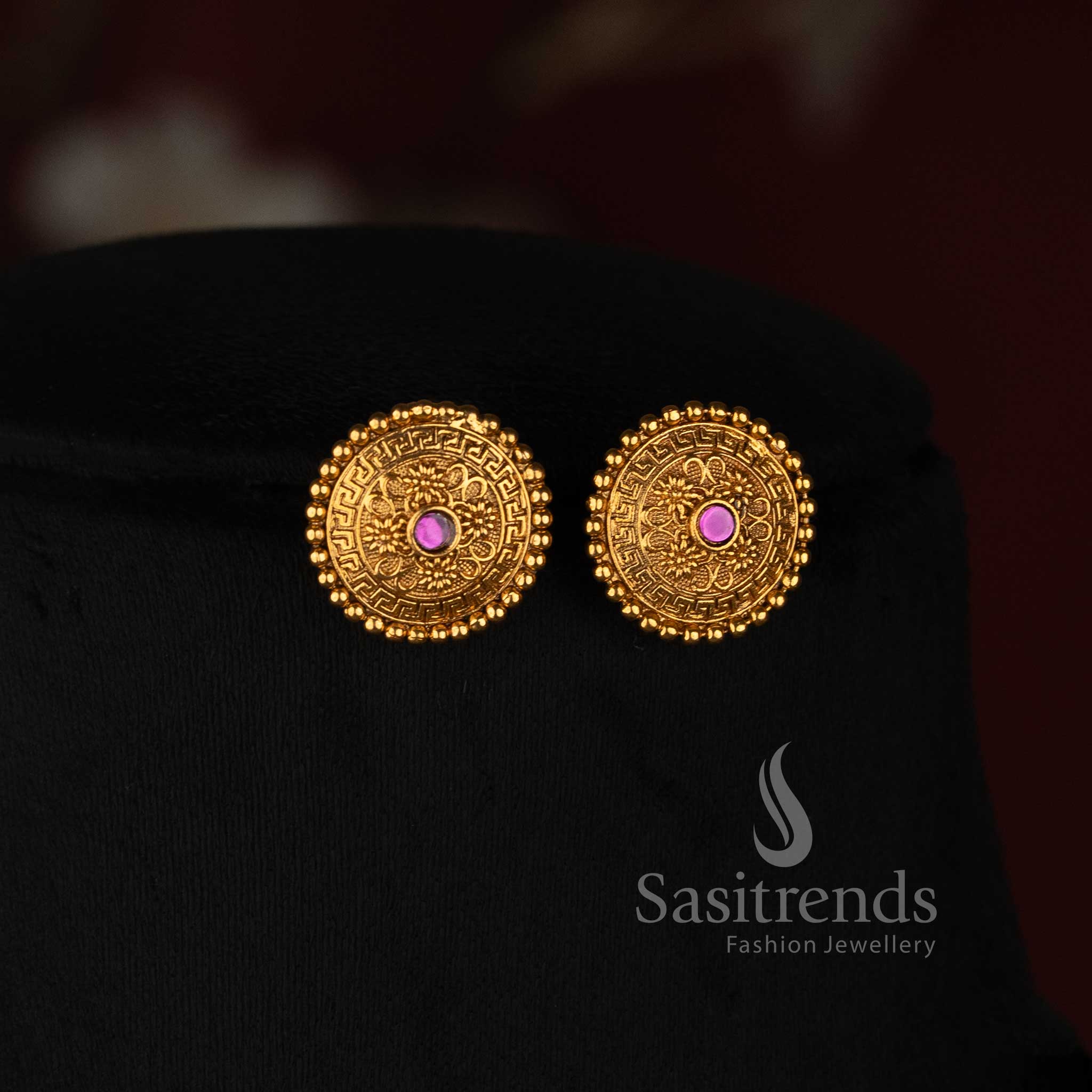 Antique Gold Plated Layered Floral Sunburst Pendant Necklace Set with Fine Twisted Chain for Festive, Temple & Ethnic Wear - Sasitrends 