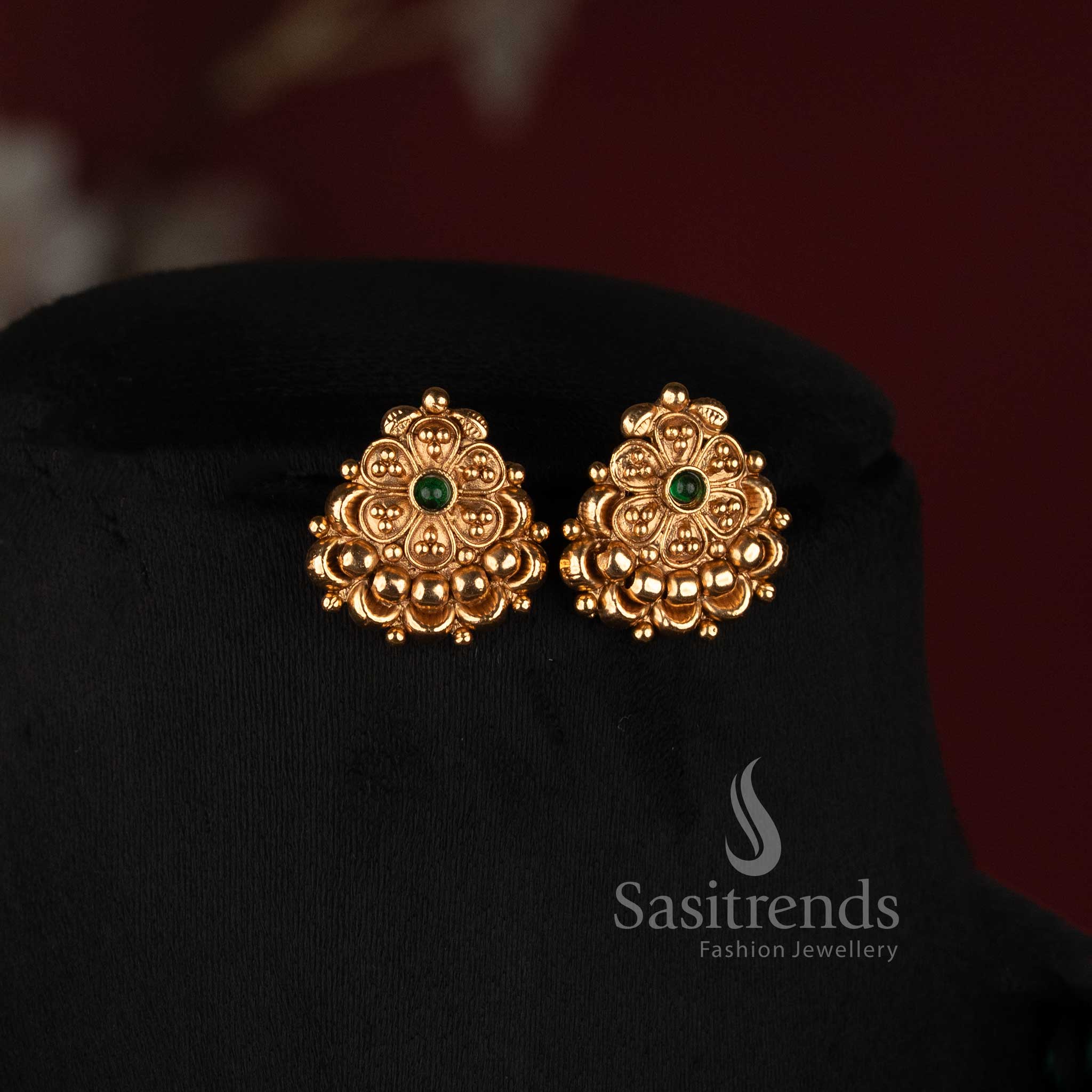 Sasitrends antique gold ornate round beaded mala floral necklace jewellery set with golden thread strand