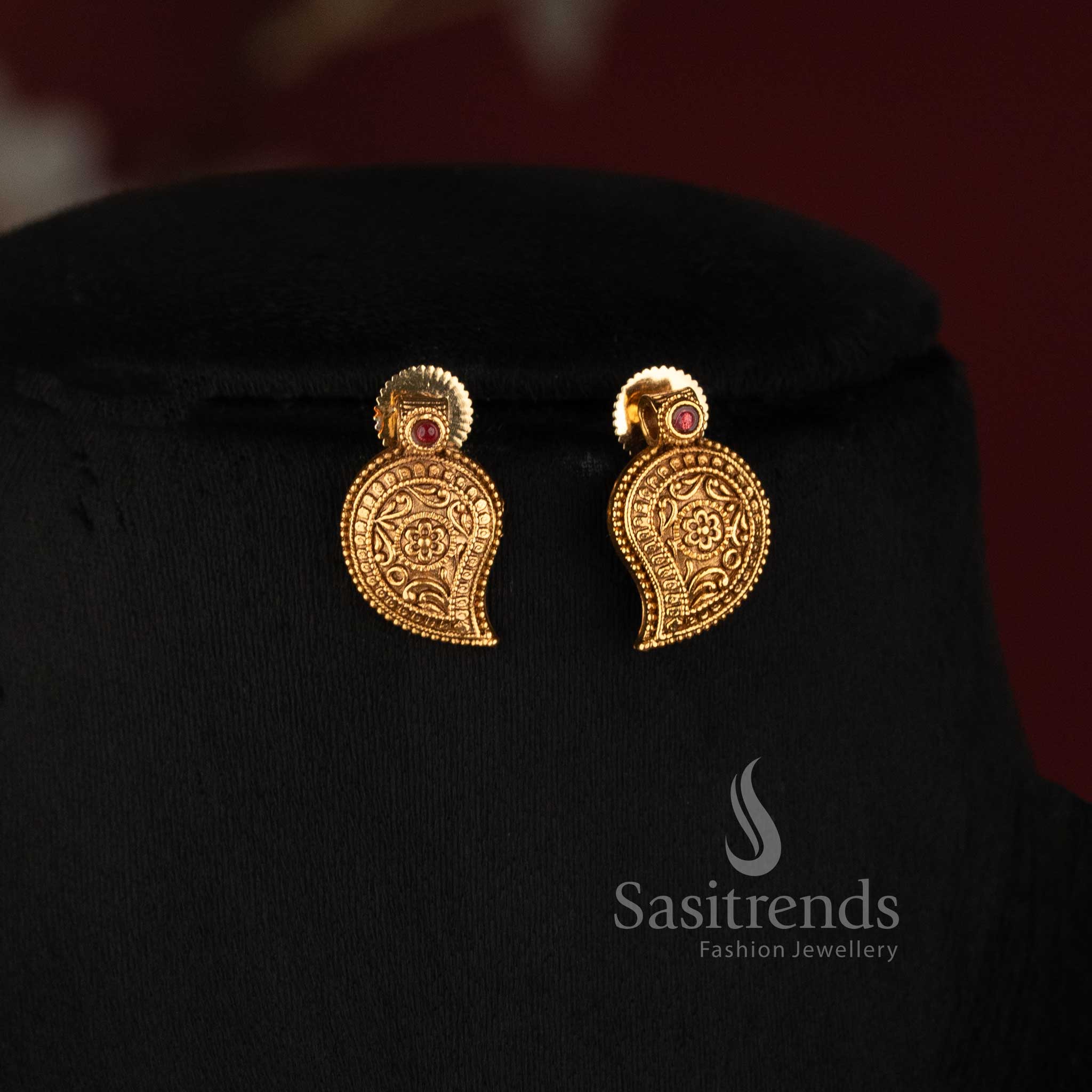 Sasitrends antique gold plated mango paisley temple necklace jewellery set with detailed ornamental design
