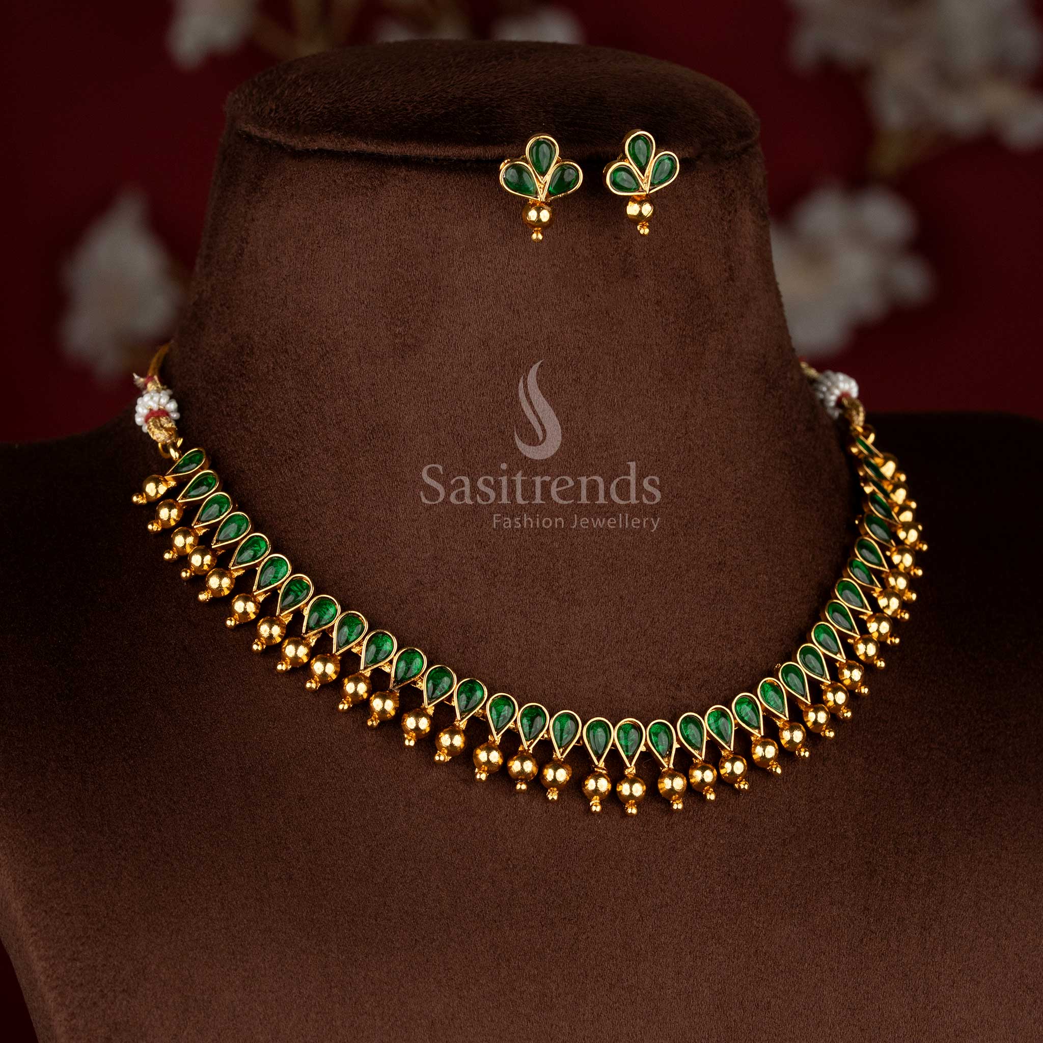 Sasitrends designer antique matte gold necklace with teardrop green shaped stones and evenly placed gold bead drop detailing