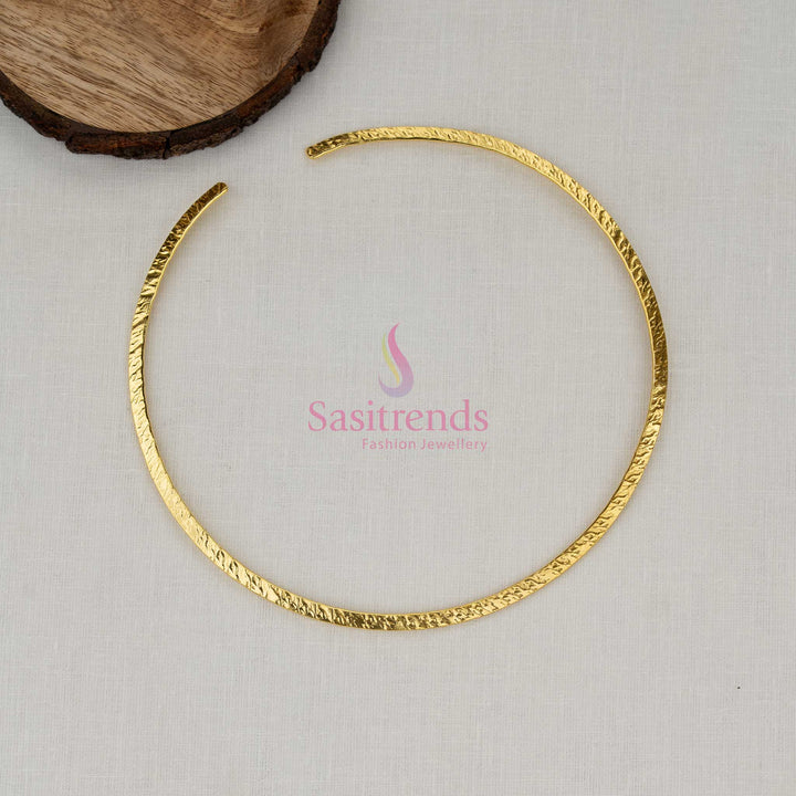 Imperial Trendy Gold Plated Textured Hammered Collar Open Choker Husli Necklace for Cultural Celebrations