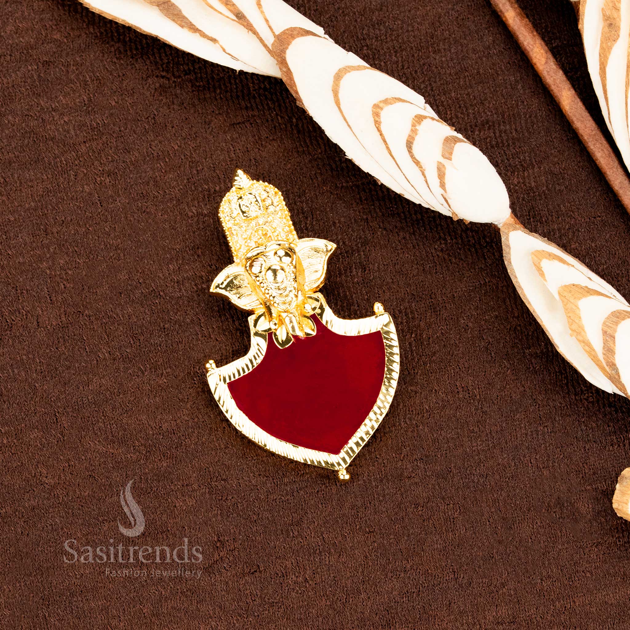 Guaranteed Micro Gold Plated red Palakka Pendant with Ganesha Motif – Sasitrends