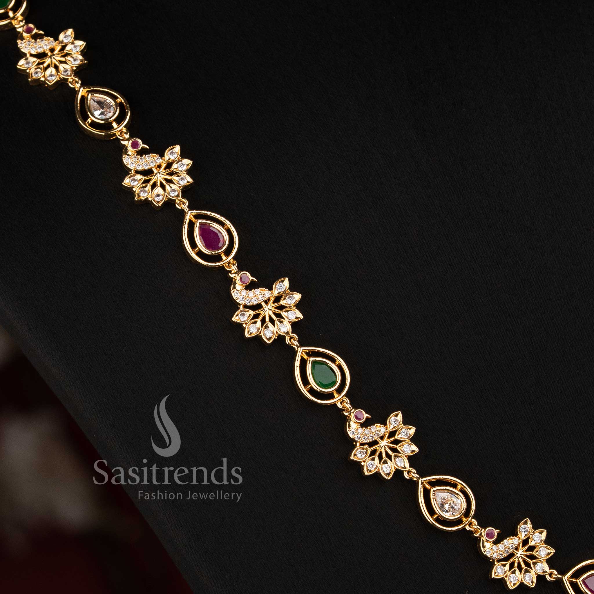 Sasitrends Impon Addigai Pachaloha necklace jewellery set with floral AD stone arrangement, pear-shaped motifs and an ornate statement pendant 