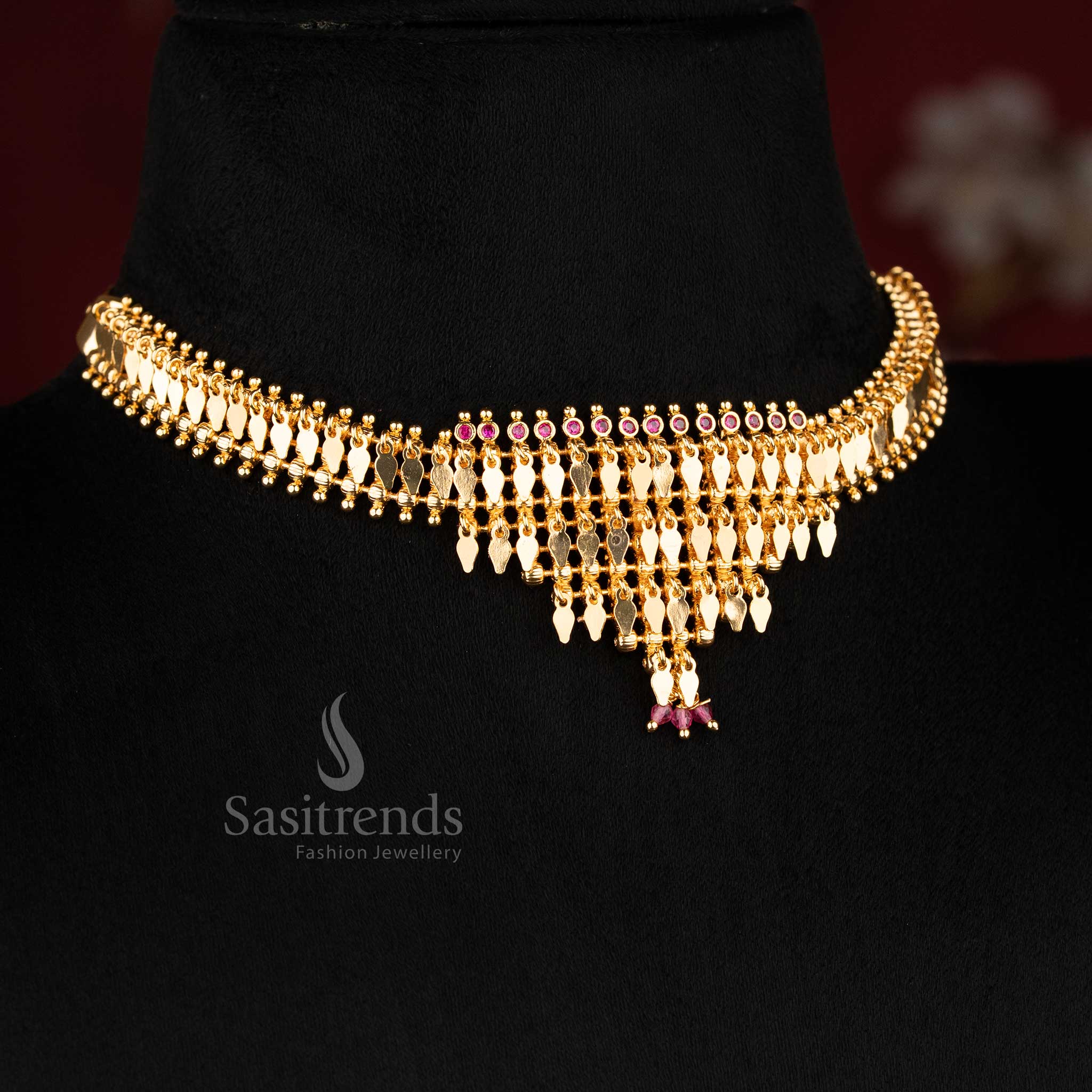 Sasitrends designer guaranteed micro gold plated Kerala jewellery set featuring elongated Elakka pattern with decorative drops