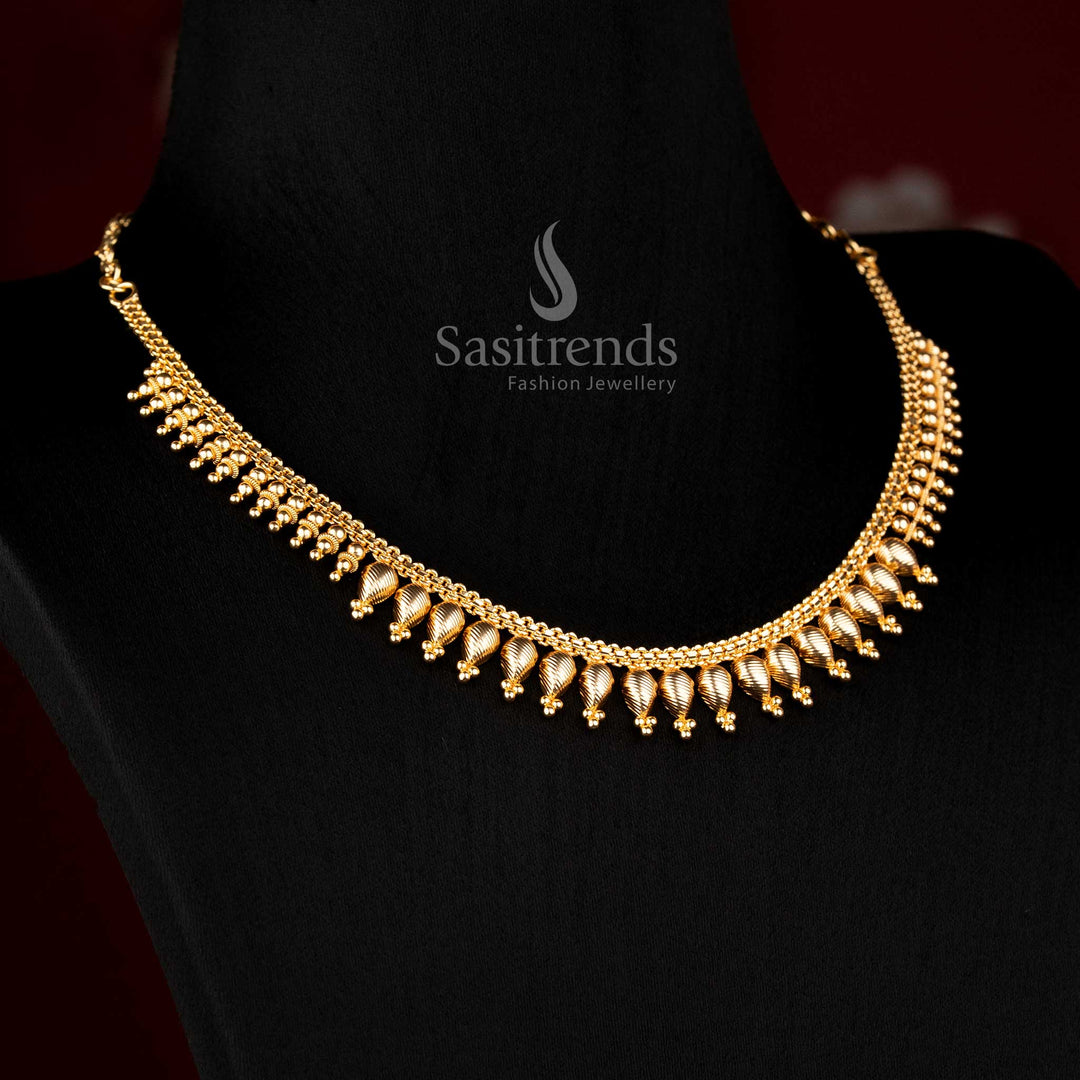 Classic micro gold plated heart-shaped bud pichimottu mala necklace for festive occasions – Sasitrends