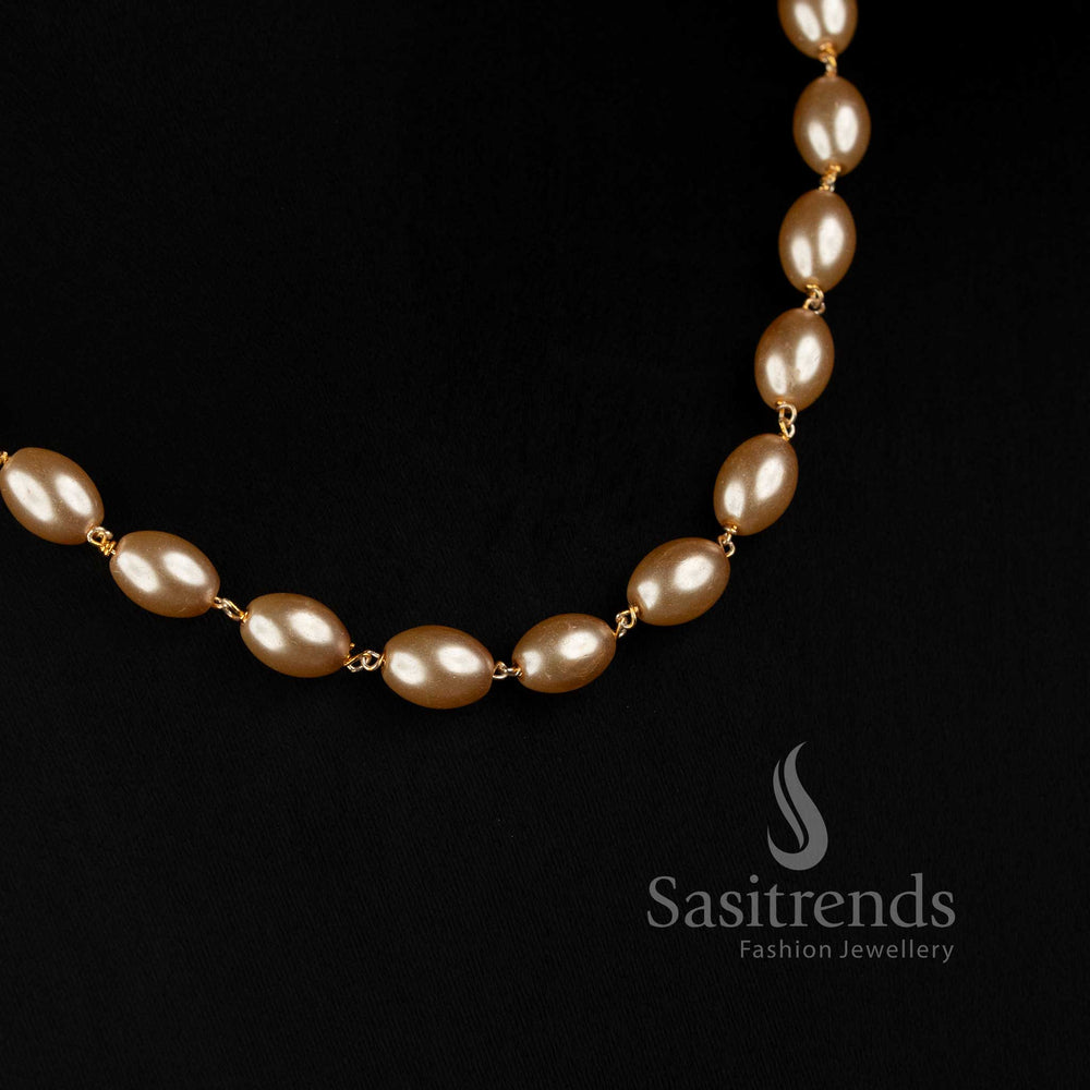 Sasitrends Micro Gold Plated necklace featuring oval pearls connected with delicate gold-tone links