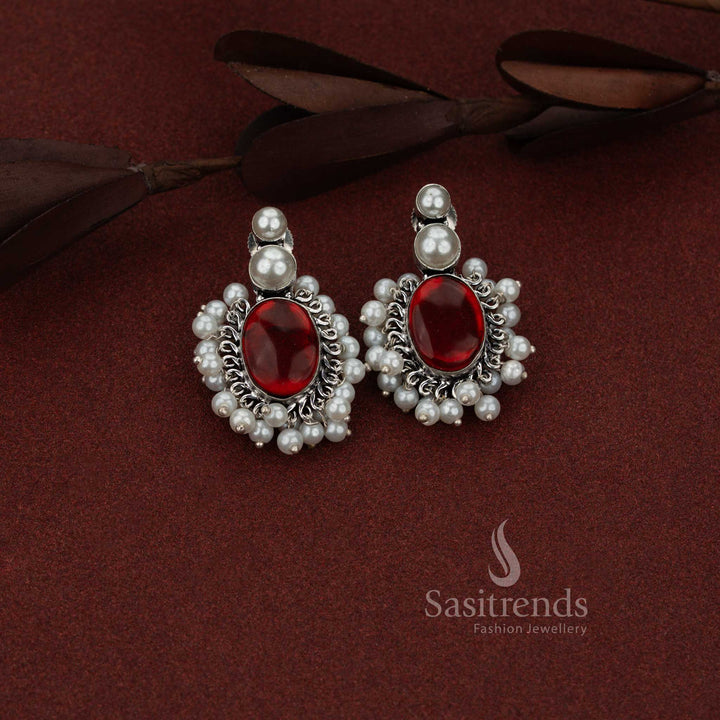Sasitrends minimal yet elegant oxidised silver red stud earrings featuring double pearl top and oval cluster finish