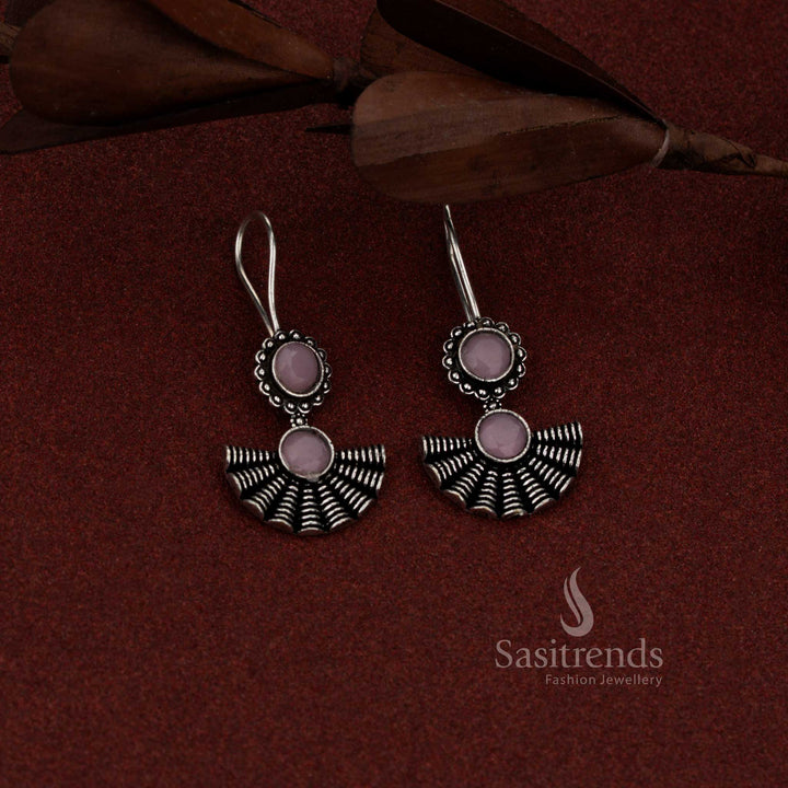 Sasitrends minimal oxidised silver fish hook earrings highlighted with smooth round shell pink stone detailing