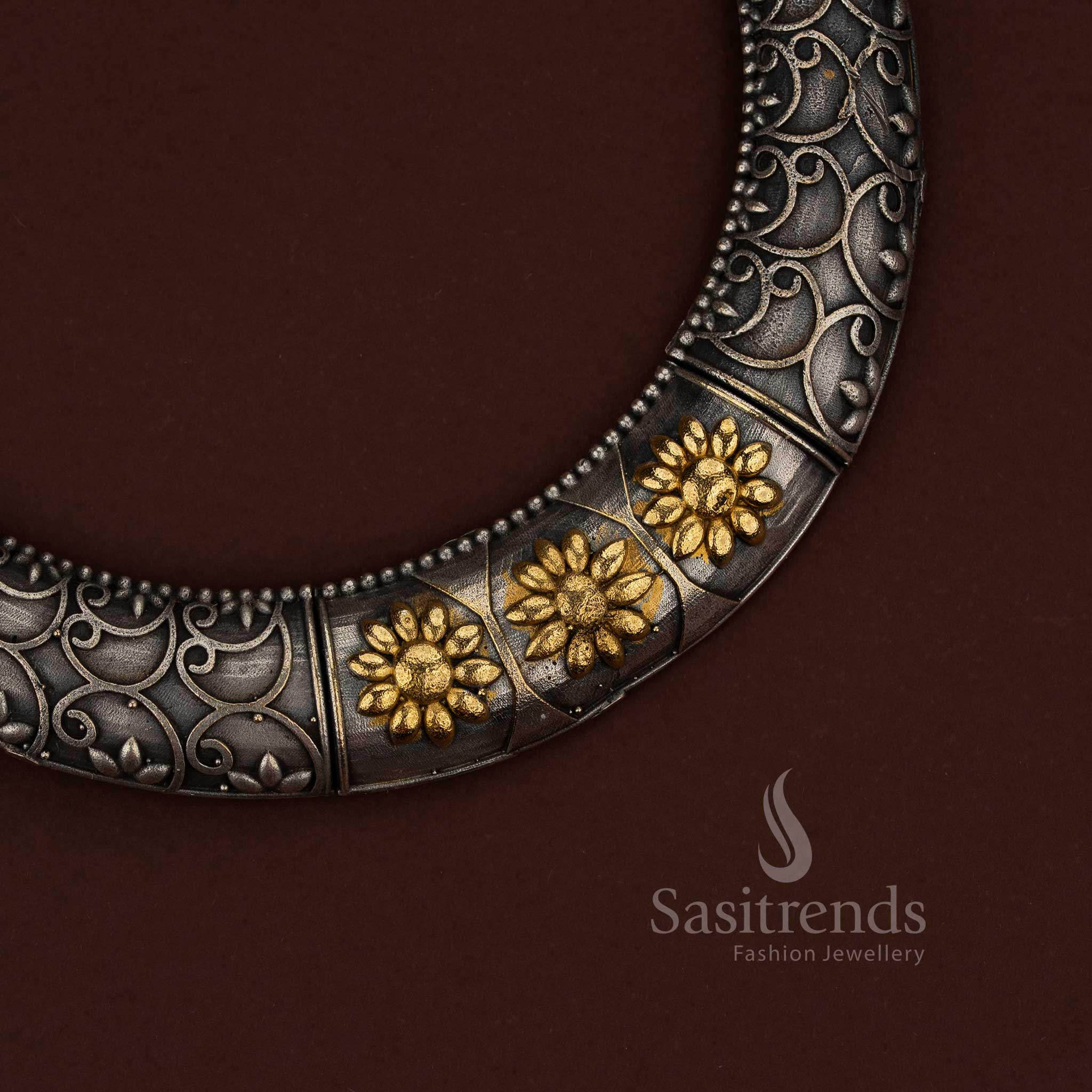 92.5 Dual Tone Silver Oxidised Plated Floral Scrollwork Husli Jewellery Set - Sasitrends