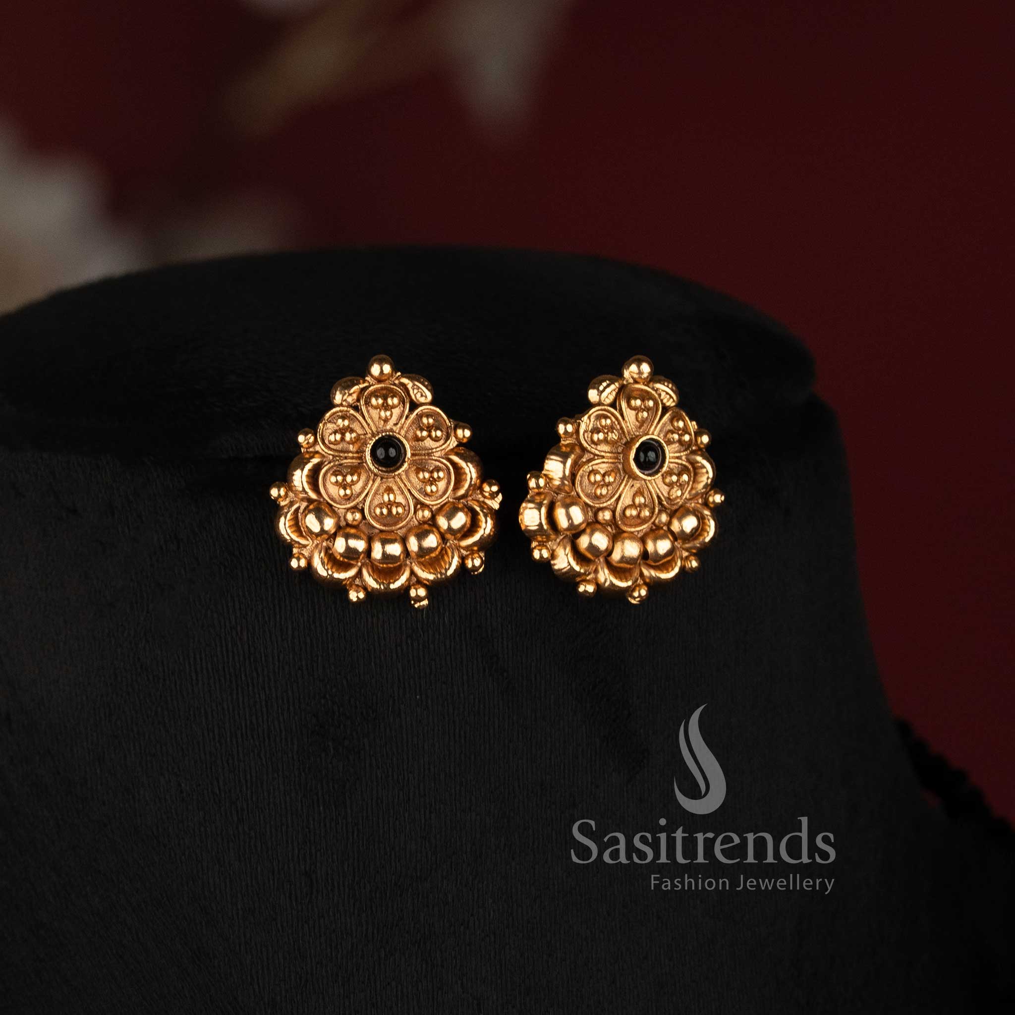 Sasitrends premium antique gold plated round bead thread mala necklace set with floral ornamental design