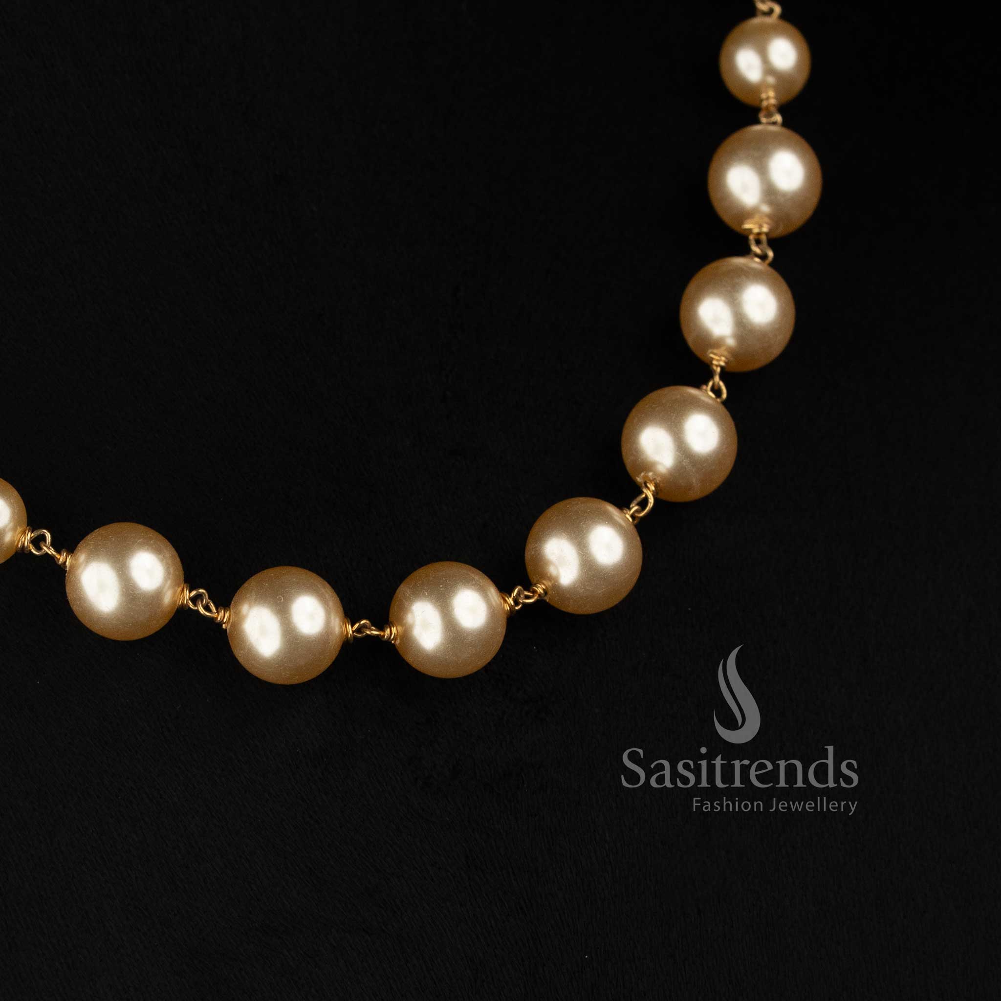 Sasitrends Micro Gold Plated graduated pearl jewellery with elegant golden-toned links 