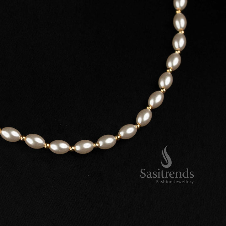 Sasitrends Micro Gold Plated pearl necklace featuring smooth oval pearls in a sleek structure 