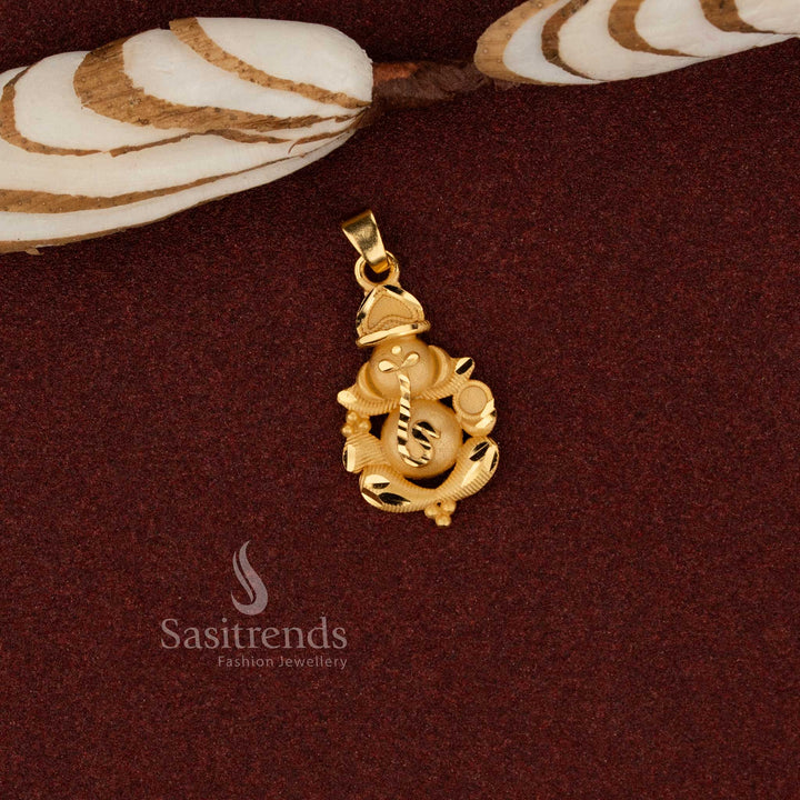 Sasitrends real gold look 24K micro gold plated ethnic vinayagar forming pendant featuring classic temple inspired artistry designed for devotional wear and festive traditions