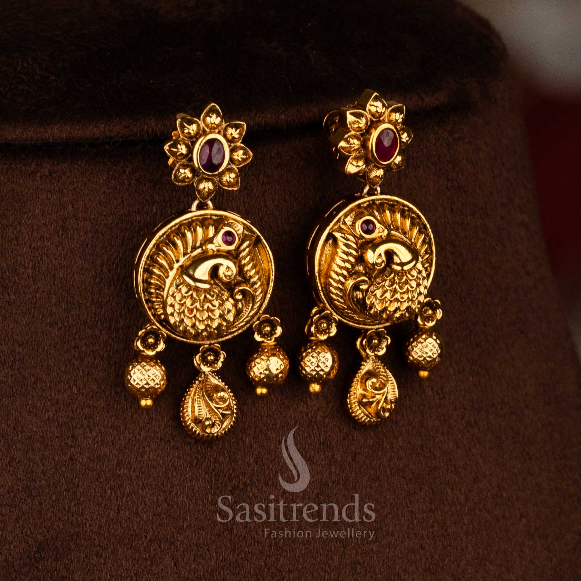 Sasitrends rich look matte gold plated ruby AD stone double layer necklace set suitable for silk saree wear