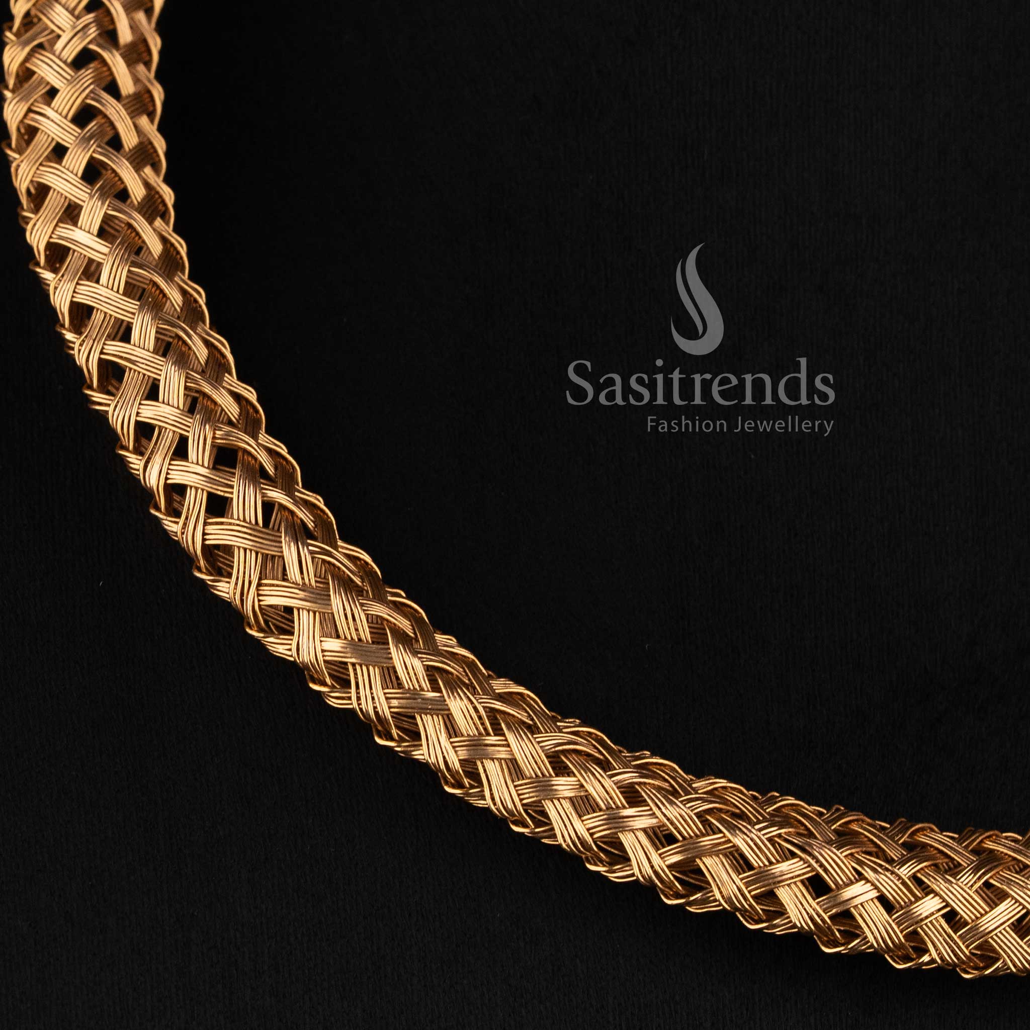 Sasitrends traditional antique gold plated Hasli torque choker with braided mesh design and sunburst floral stud earrings