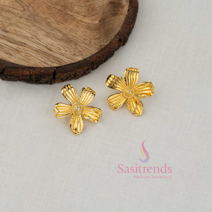 Trendy Gold Plated Vintage Dogwood Flower Stud Earrings for Office Wear, College Styling, Casual Outings