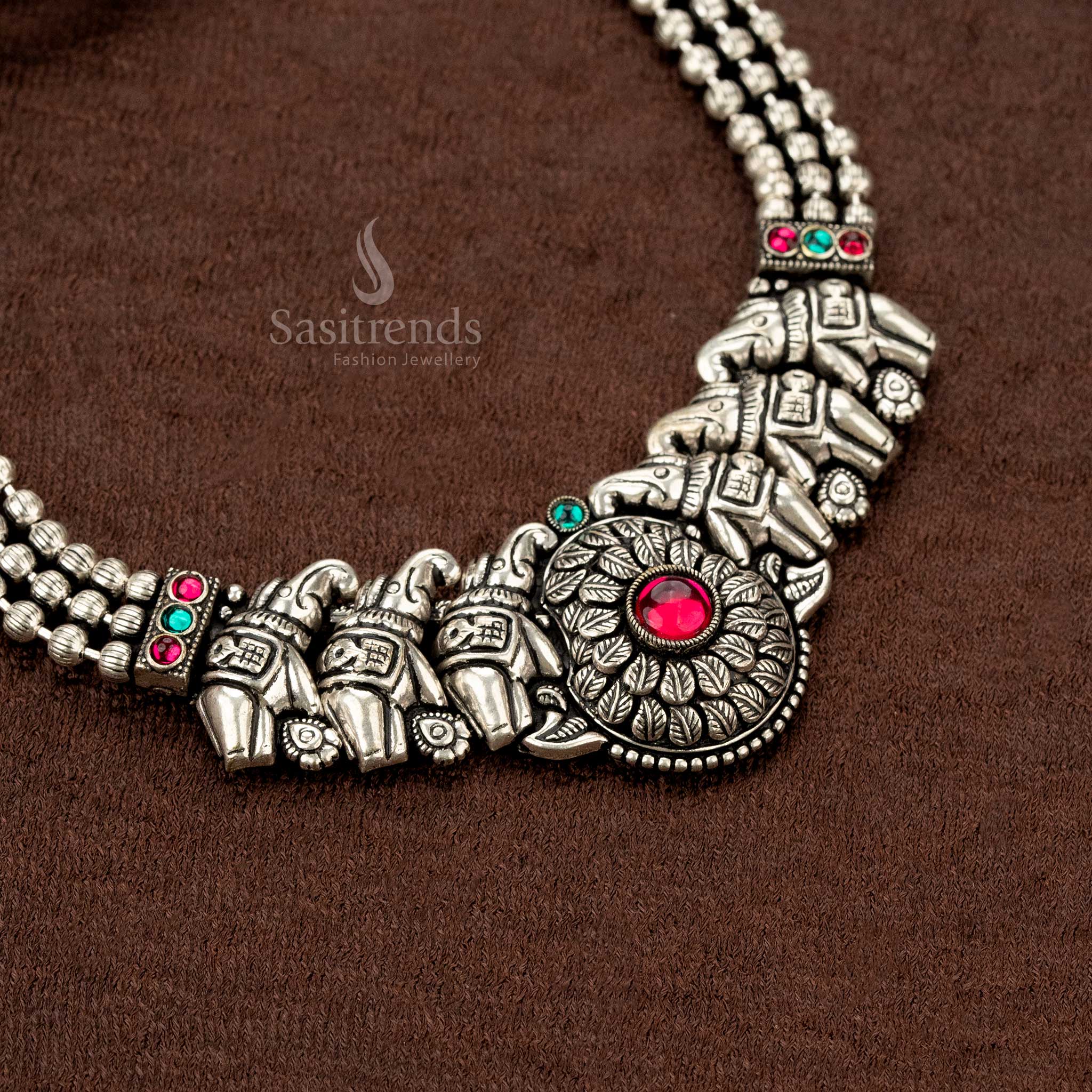Elegant oxidised pendant necklace set perfect for saree styling - Sasitrends