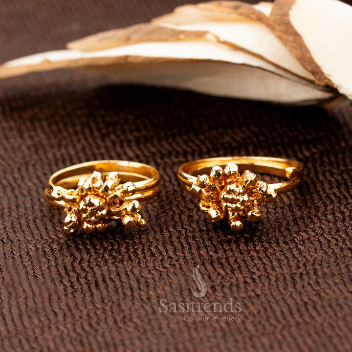 Sun style floral toe rings designed in golden tones – micro gold plated one gram jewellery with a traditional temple finish - Sasitrends
