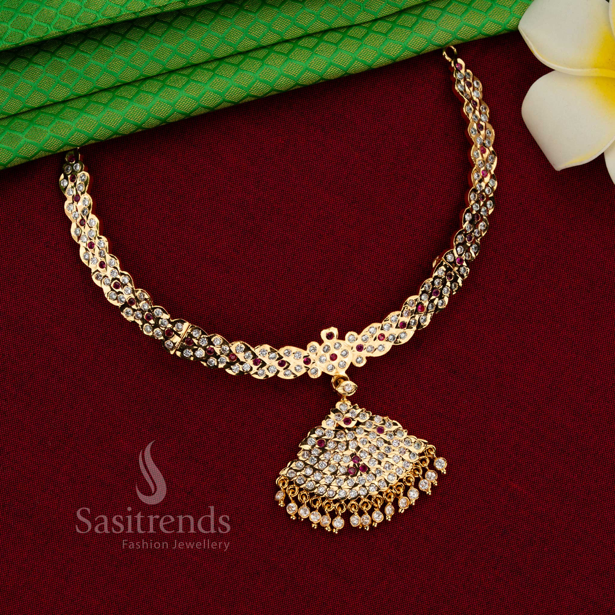 24 carat pure gold look Impon Pathakam pendant necklace for festive occasions