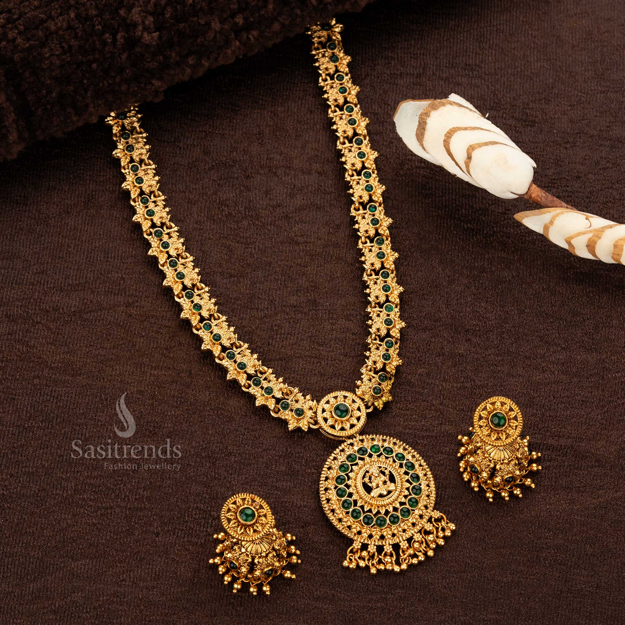 Long Haram Temple Necklace with Jhumka Earrings,Green - Sasitrends