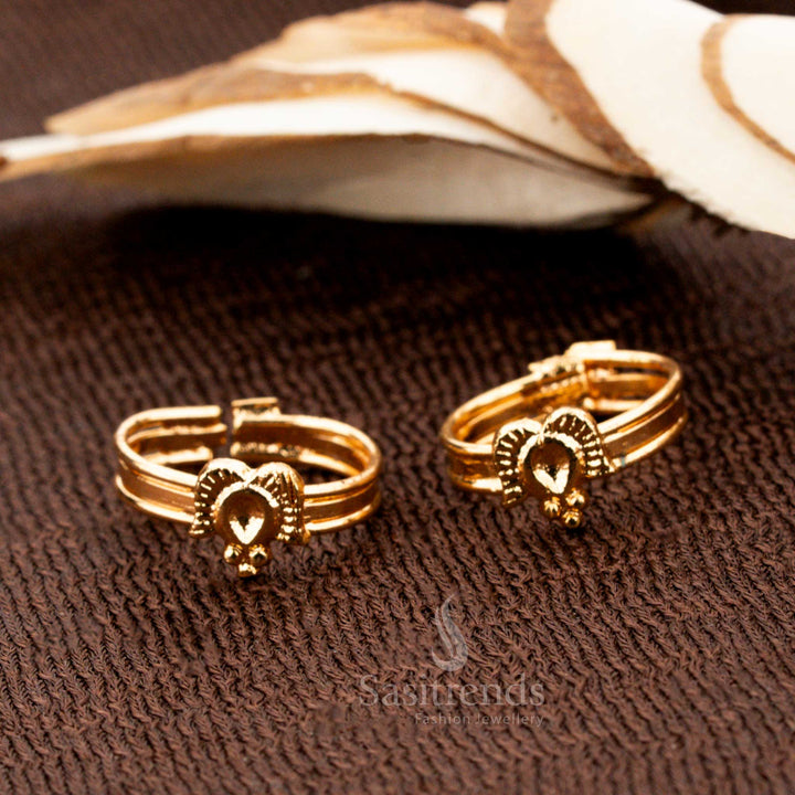 Tribal inspired winged heart toe rings with tiny bells – micro gold one gram traditional jewellery for expressive desi vibes - Sasitrends